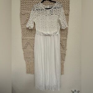 Chic White Lace Wedding Dress